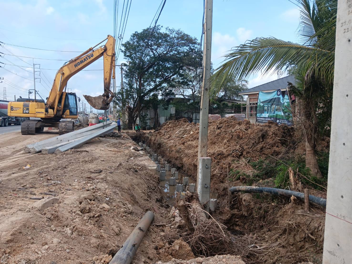 งานกดเสาเข็มคอนกรีตเสริมเหล็กขนาด 0.22×0.22×10.00 ม. สำหรับงานกำแพงกันดินสูง 1.50 ม. ชนิดฐานแผ่