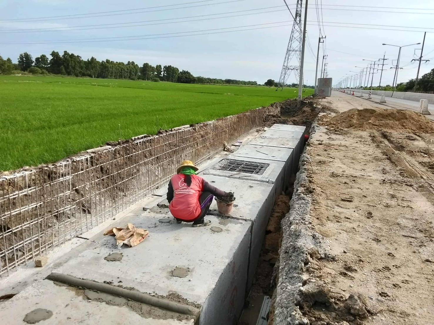 งานเก๊าซ์ท่อเหลี่ยมคอนกรีตเสริมเหล็ก ขนาด 1.20×1.20×2.00 ม