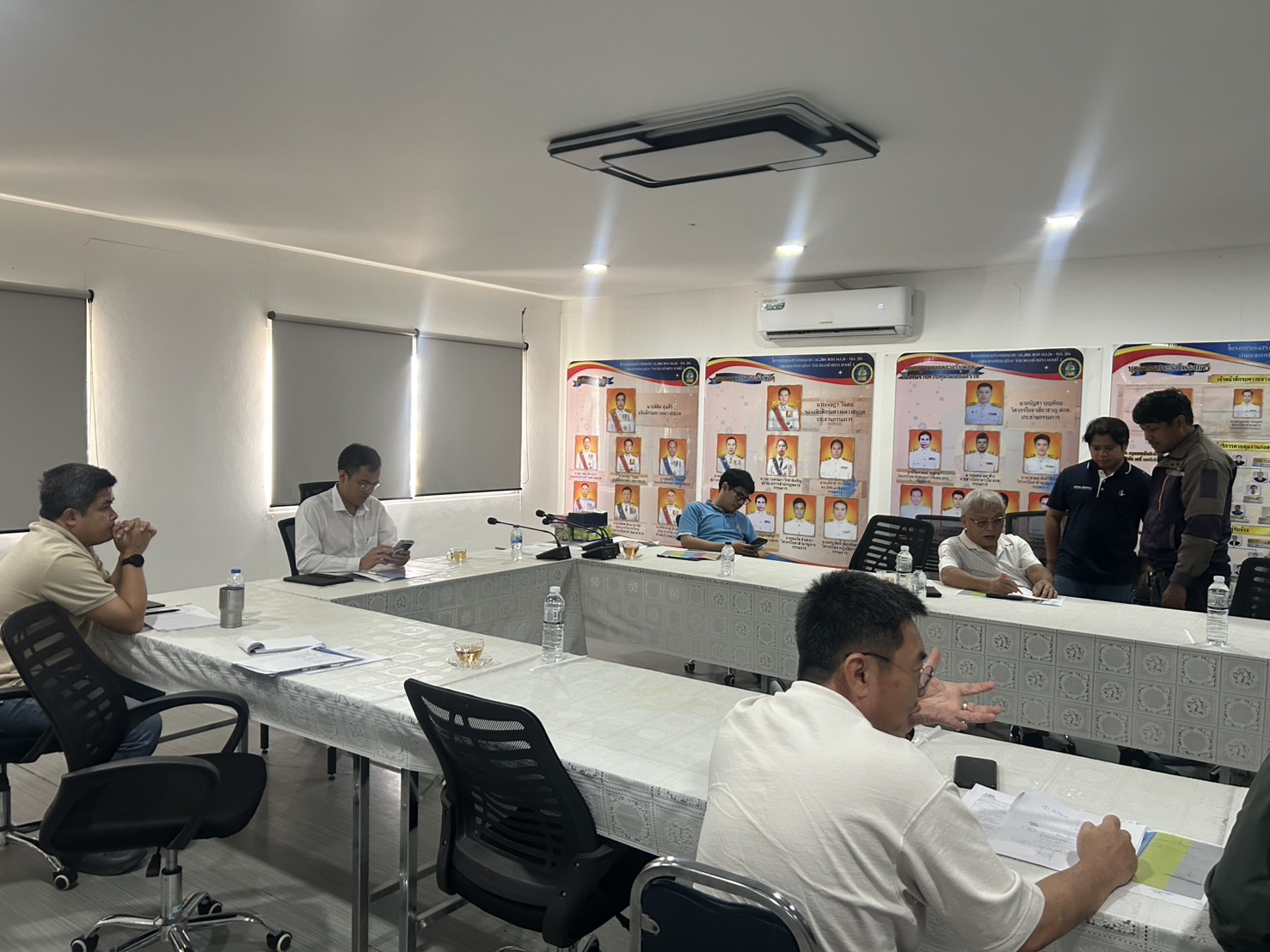 ประชุมเพื่อติดตามความก้าวหน้า